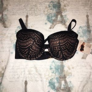NWT Bikini Top - Black Lace Convertible